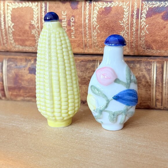 2 Vintage Snuff Bottles - Picture 7 of 11